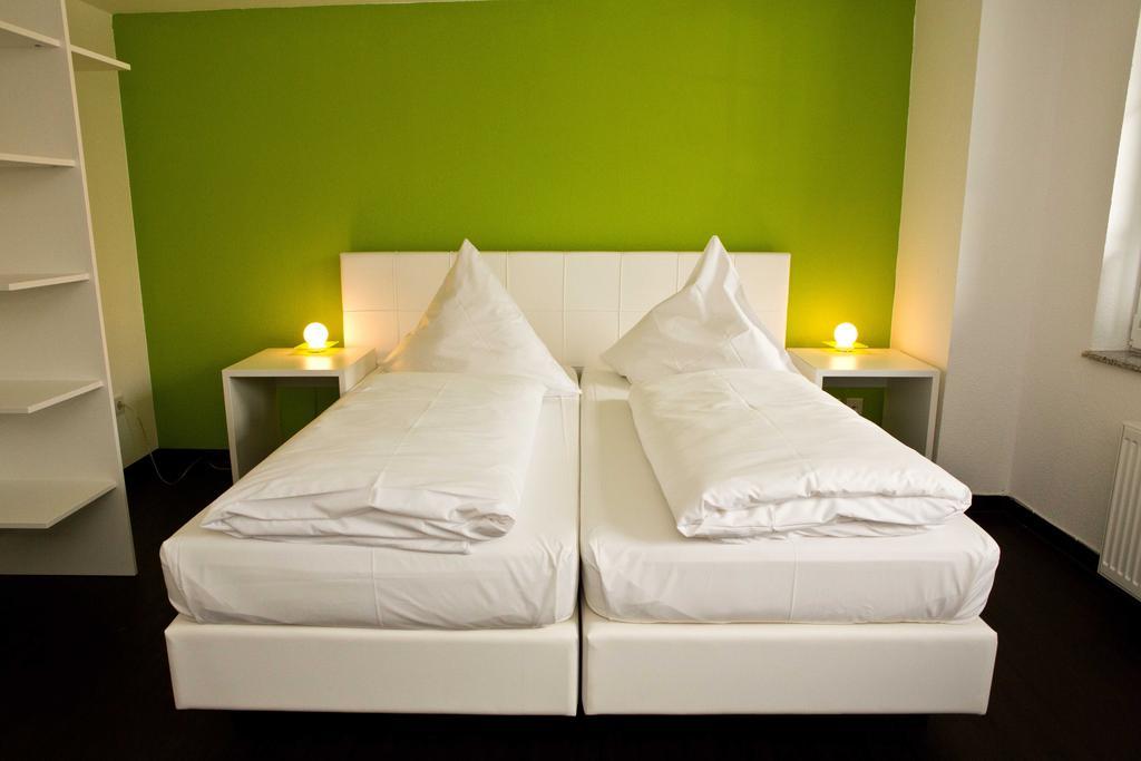 Kretschmanns Hotel Sehnde Ruang foto