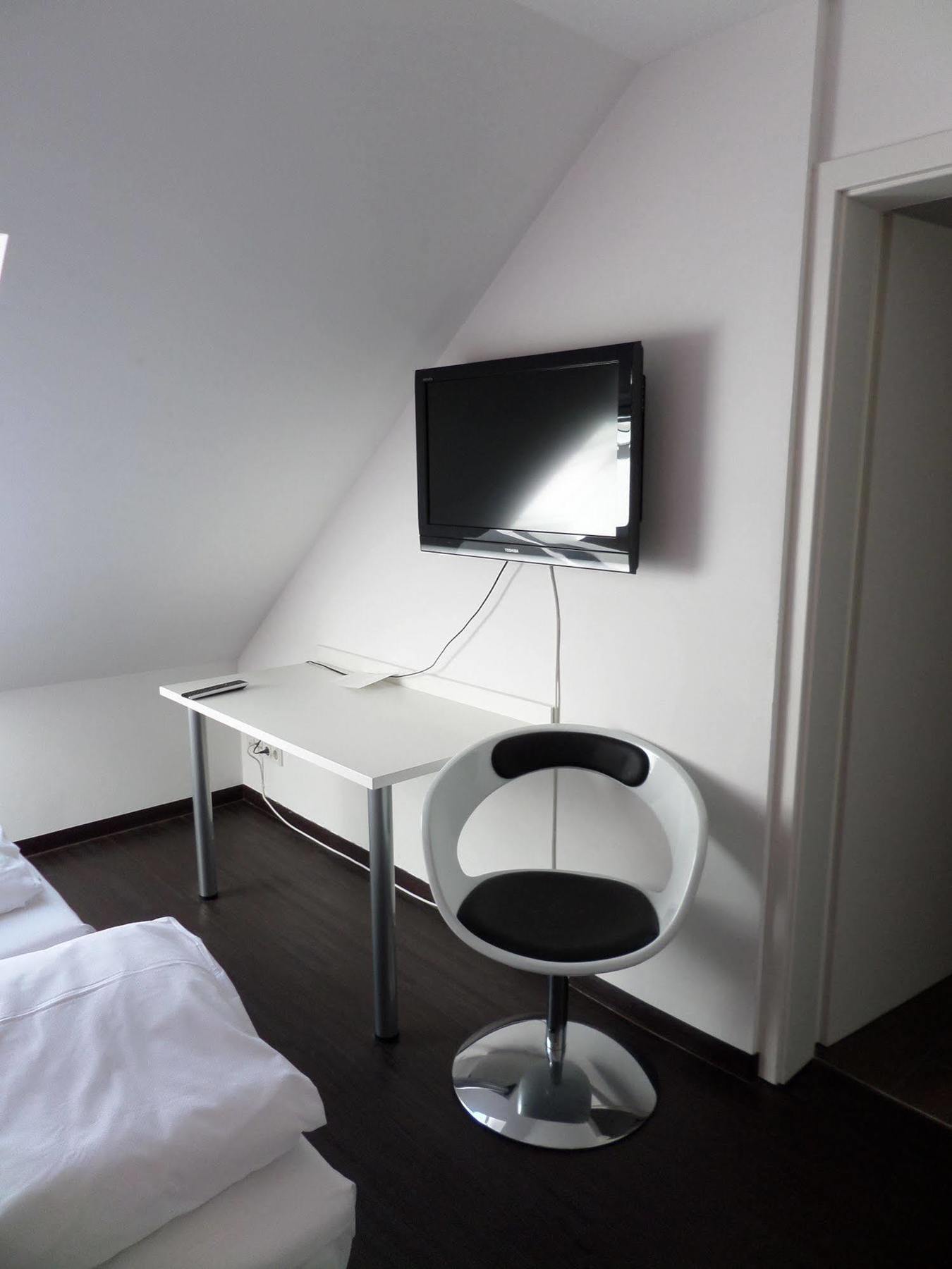Kretschmanns Hotel Sehnde Bagian luar foto